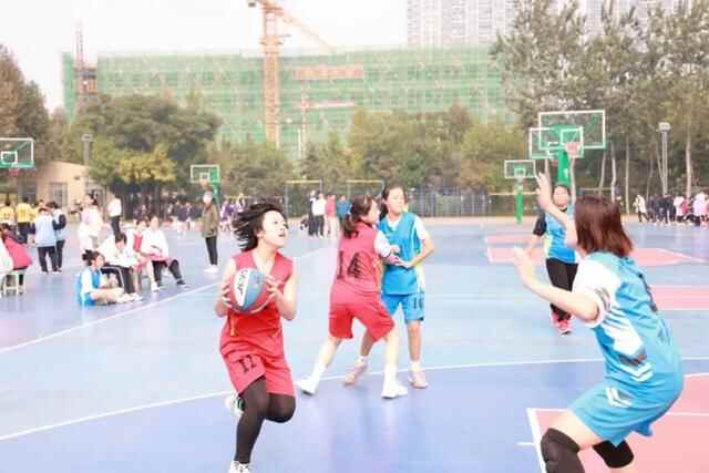 潍坊新华中学男、女篮在奎文区中小学生篮球比赛中夺得双冠