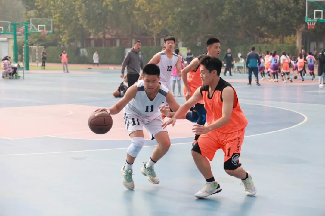 潍坊新华中学男、女篮在奎文区中小学生篮球比赛中夺得双冠