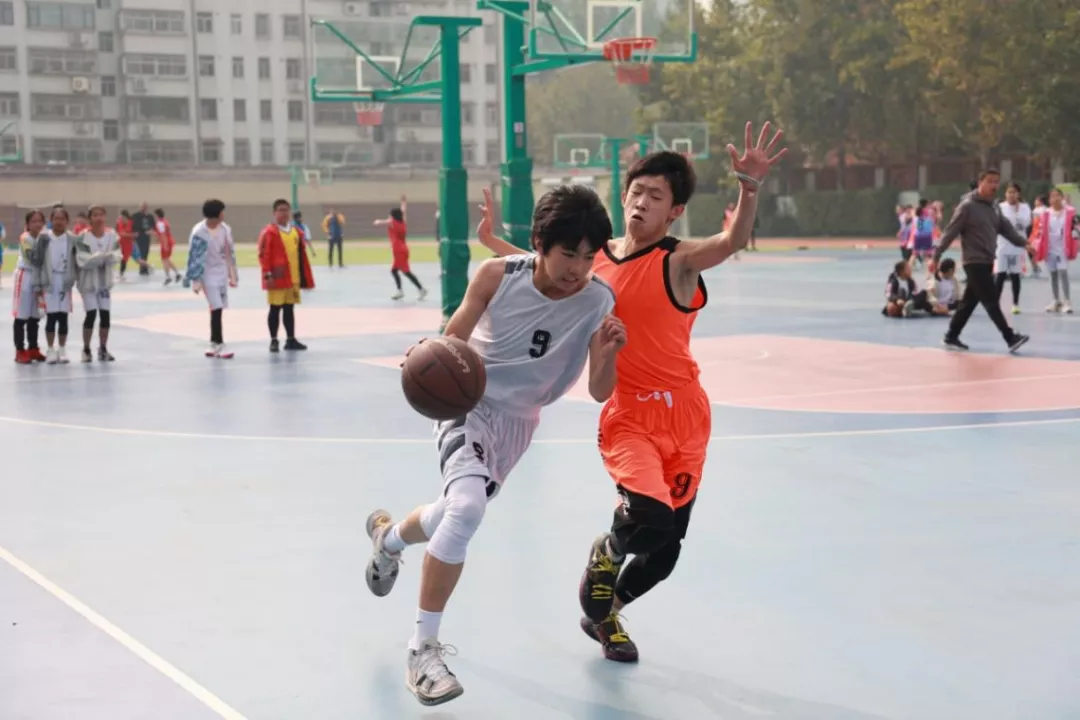 潍坊新华中学男、女篮在奎文区中小学生篮球比赛中夺得双冠