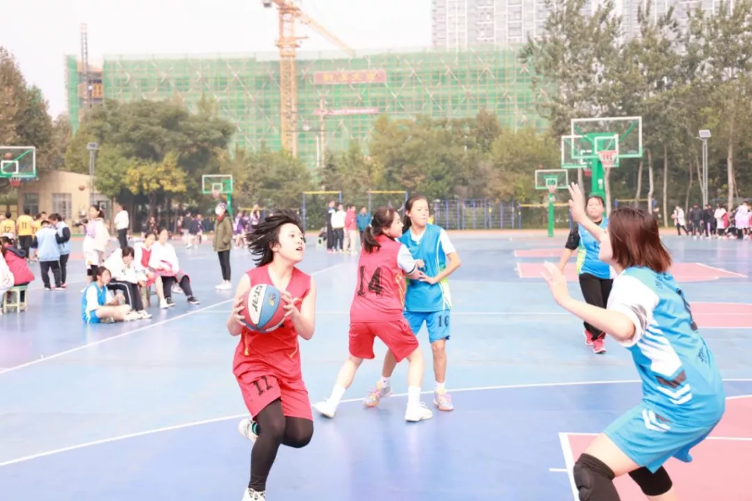 潍坊新华中学男、女篮在奎文区中小学生篮球比赛中夺得双冠