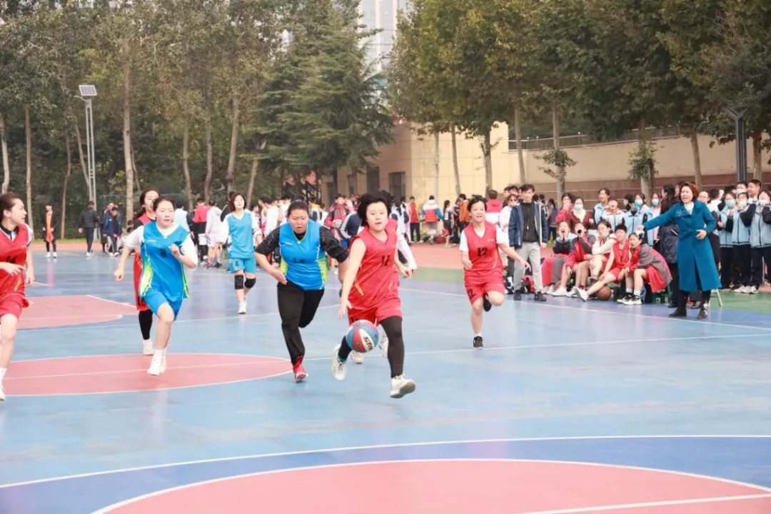 潍坊新华中学男、女篮在奎文区中小学生篮球比赛中夺得双冠