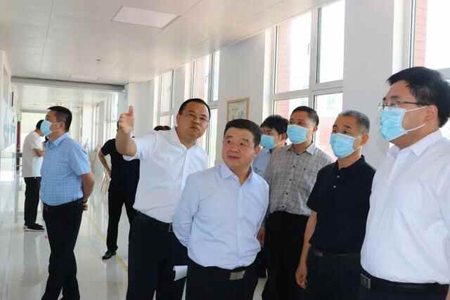 坊子区“小手拉大手 共建文明城”系列活动启动仪式在理想小学举行