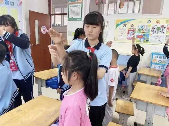 喜迎二十大，争做好队员！奎文区孙家小学举行队前教育系列活动