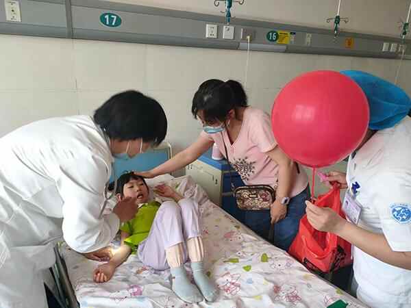 诸城市人民医院开展“六一儿童节”暖心系列活动