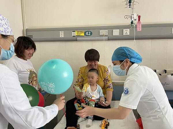 诸城市人民医院开展“六一儿童节”暖心系列活动