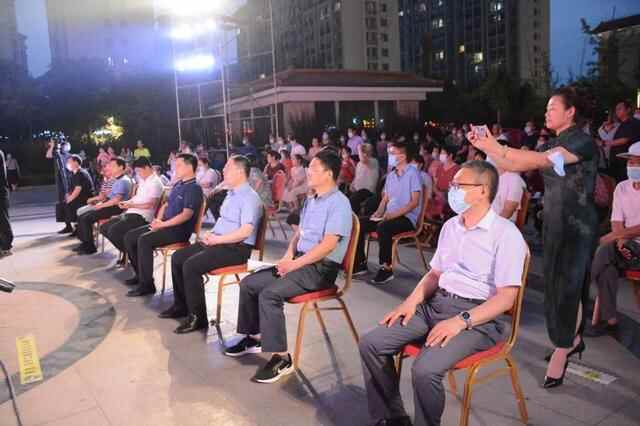 “一村一年一场戏”免费送戏工程、农村公益电影放映工程、全民禁毒宣传月集中启动仪...