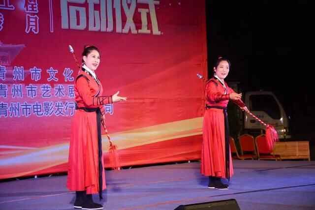 “一村一年一场戏”免费送戏工程、农村公益电影放映工程、全民禁毒宣传月集中启动仪...