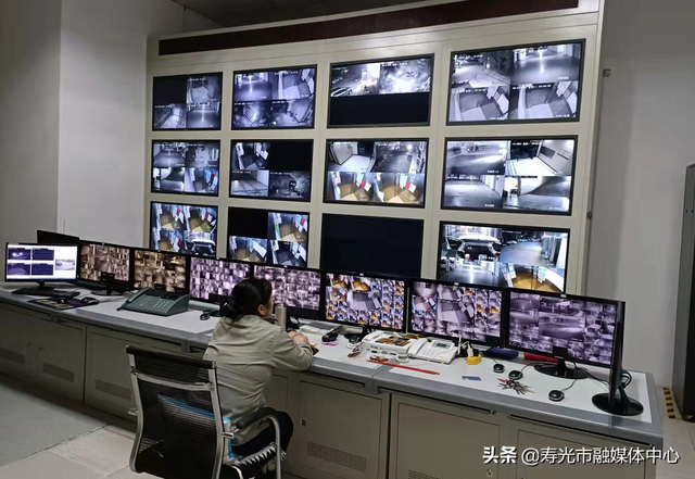 “智慧安防社区”建设 小区越来越“聪明”