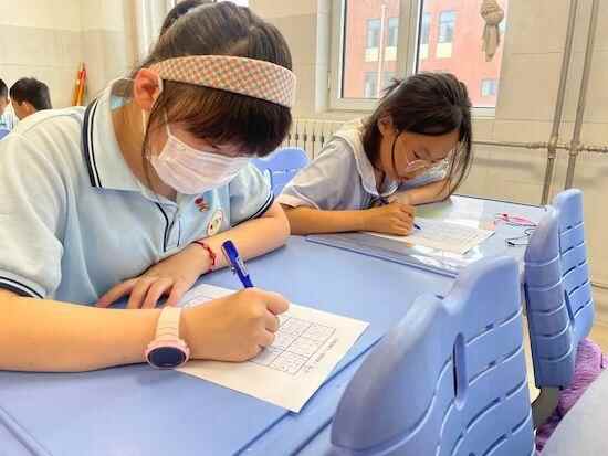 寒亭区霞飞路小学举行综合实践课程展示汇报活动