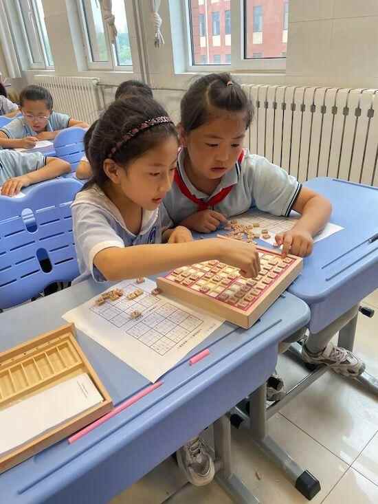 寒亭区霞飞路小学举行综合实践课程展示汇报活动