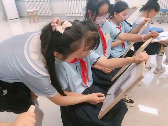 寒亭区霞飞路小学举行综合实践课程展示汇报活动