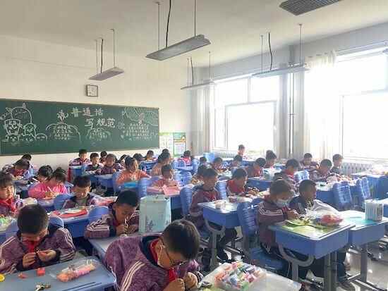 寒亭区霞飞路小学举行综合实践课程展示汇报活动