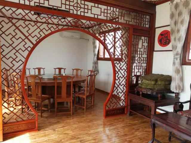 红花绿叶潍州城，美食美景潍坊里！潍坊潍城区园林品尝特色美食！