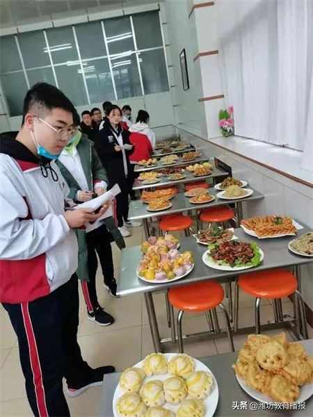 昌邑市文山中学：打造特色美食，共赴味蕾盛宴
