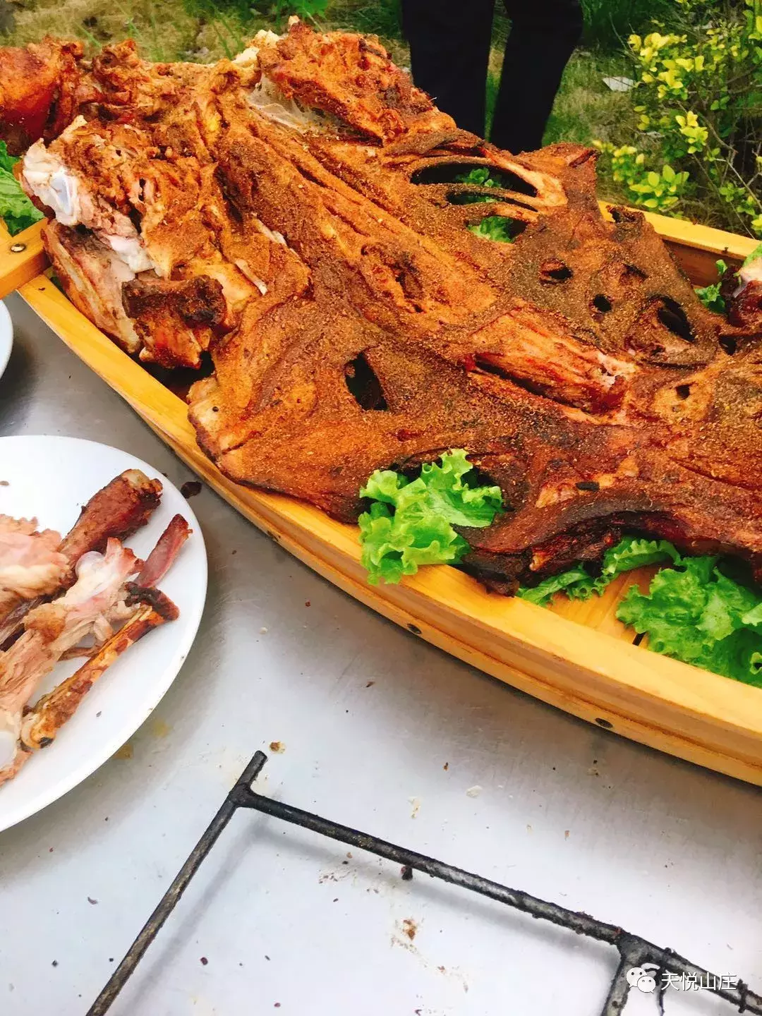 潍坊美食，食在潍城！潍坊浮烟山天悦山庄感受烤全羊轰趴！