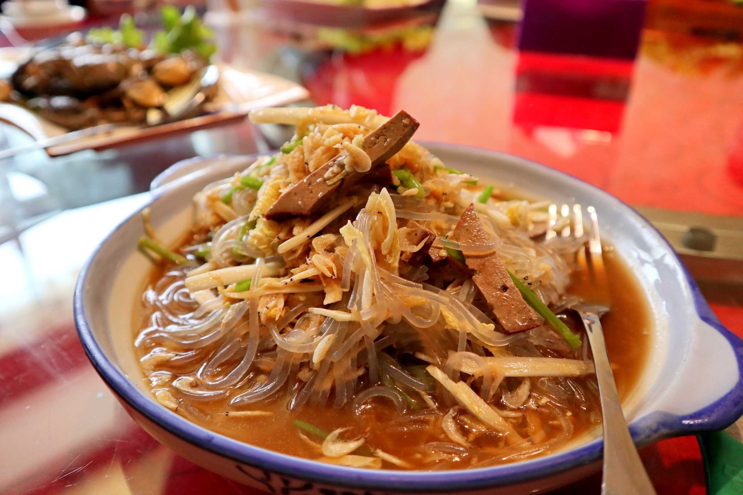 一个县级城市竟有如此多的特色美食，时令美食很多，汤都是按盆上
