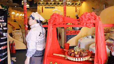 舌尖上的中国“泥巴炉子柴火饭”来诸城了，一秒带你回到小时候