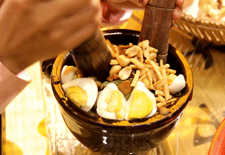 舌尖上的中国“泥巴炉子柴火饭”来诸城了，一秒带你回到小时候