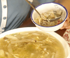 舌尖上的中国“泥巴炉子柴火饭”来诸城了，一秒带你回到小时候