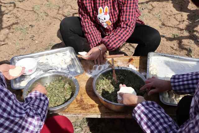 昌邑这座不大的城市，拥有太多地方特色美食，从小菜到海鲜全齐了