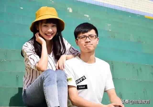 济宁学院学霸情侣，398和401分，考上中国地质大学研究生