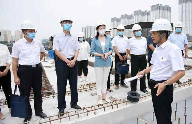 济宁土发集团将主题党日活动开在项目现场
