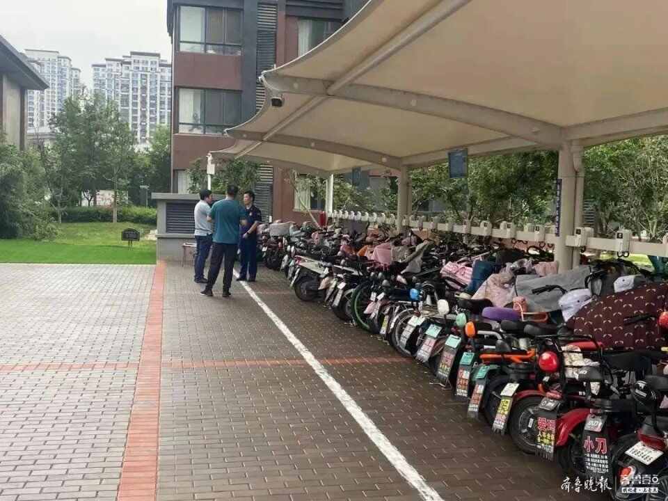 自动识别闪光报**！济宁1300余部电梯运行电动车禁入电梯...