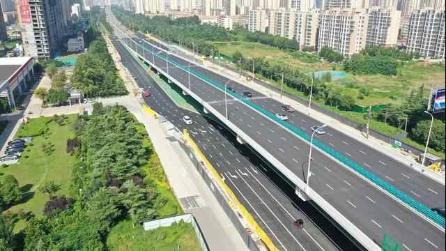 攻坚冲刺！济宁崇文大道跨宁安大道地面辅路实现通车