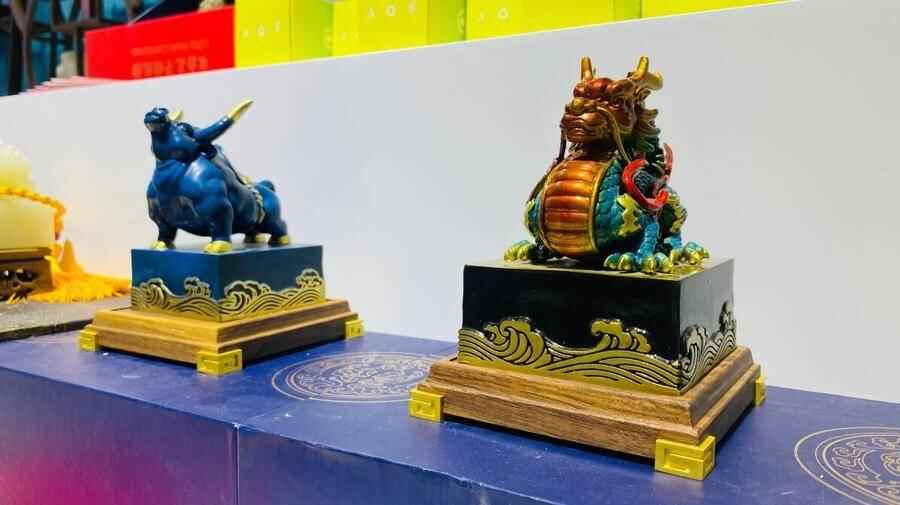 加入更多时尚元素，孔府印阁正让年轻人爱上篆刻文化