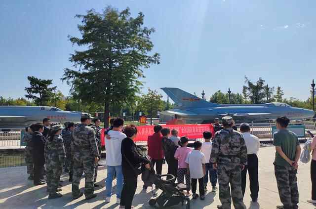 梁山县“欢庆国庆 情系国防”全民国防教育宣讲活动举办