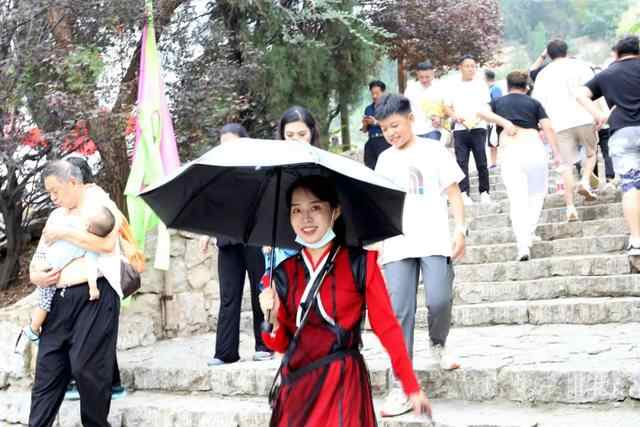 水泊梁山“国庆假期有看头、有玩头、还有大碗的美酒，