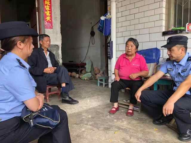 十一黄金周梁山镇的干部是这样度过的