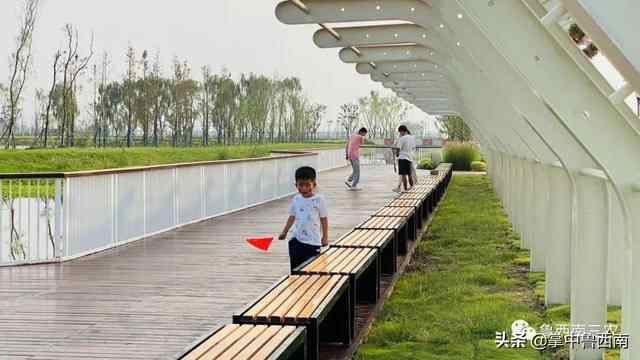 「鱼台旅游」鱼台第一所建在农村的水上公园-----嘟嘟鱼花园