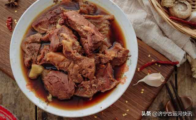 济宁兖州颜店后郗村南瓜炖驴肉，童年幻想的幸福新时代化为现实