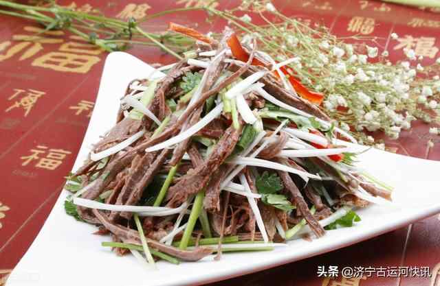 济宁兖州颜店后郗村南瓜炖驴肉，童年幻想的幸福新时代化为现实