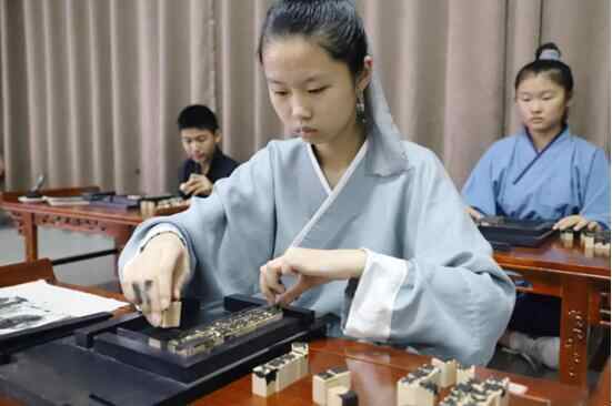 投壶、丝网印刷……迈进“阙门”，感受济宁之美