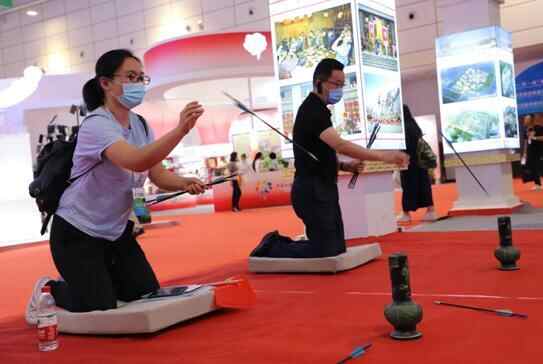 投壶、丝网印刷……迈进“阙门”，感受济宁之美