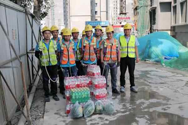 济宁高新区小屯B碧桂园项目迎接区住建局安全文明工作观摩