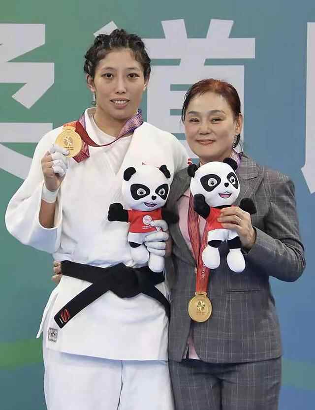 济宁姑娘刘红岩获十四运柔道女子-70公斤级冠军
