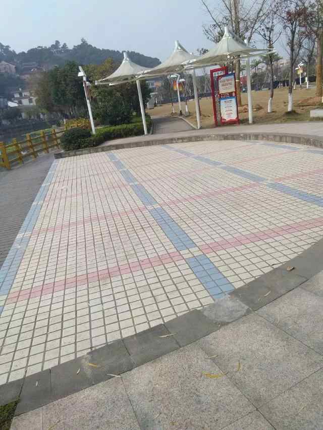 苍南县金乡镇迎旭岛公园，全民精神的家园