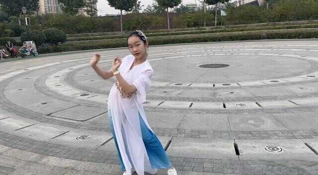 济宁：邹城市第十二中学国庆主题教育活动