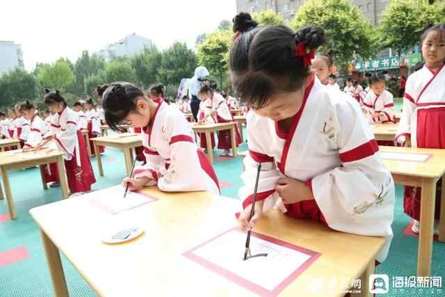 嘉祥县实验小学教育集团幼儿园举行“开笔启蒙、礼润人生”毕业典礼