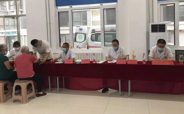 汶上街道让义诊下沉社区，居民们享受“健康福利”