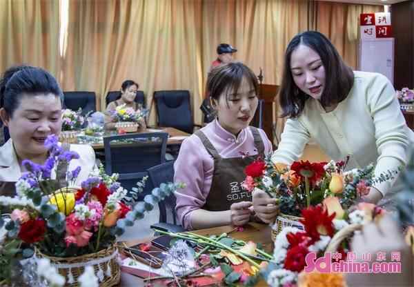 济宁兖州：这个“三八节”充满芬芳