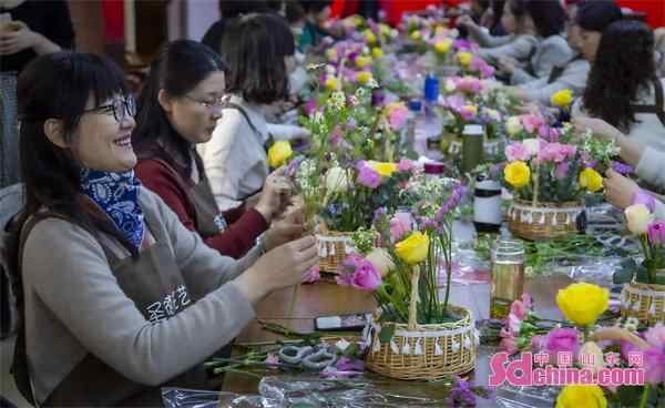 济宁兖州：这个“三八节”充满芬芳