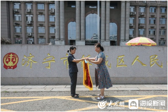 亲兄妹两次诉讼积怨大 任城**法**耐心调解促和谐