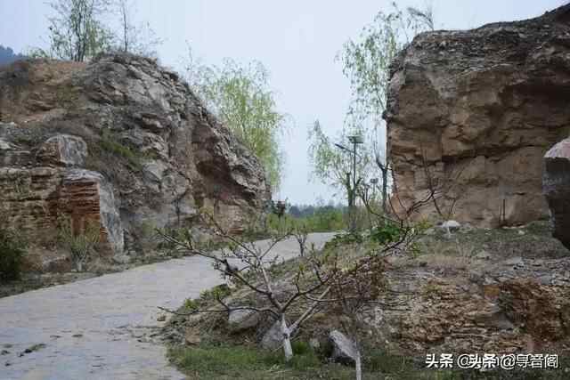 90年代，山东梁山人民断然拒绝了日本为战犯建庙的请求