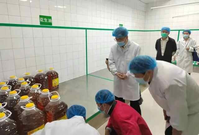 市市场监管局、市教育局、市公安局联合开展学校食堂食品安全飞行检查