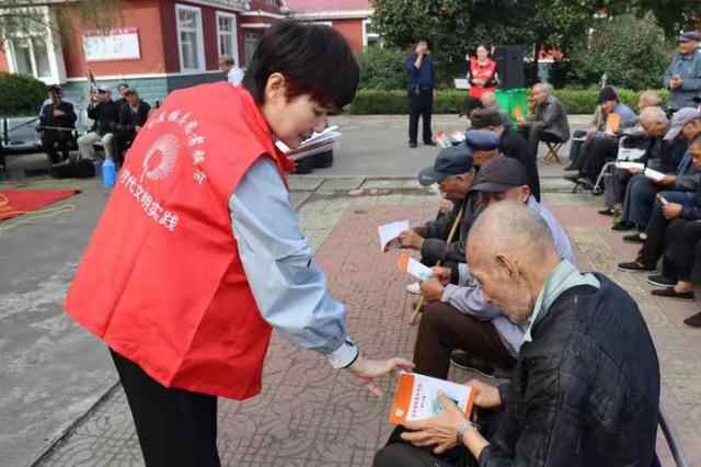 微山县司法局开展“九九重阳节 浓浓敬老情”法治宣传进敬老院活动