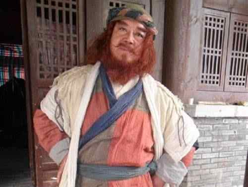 梁山中存在感最低的好汉，全书中没一句台词，但梁山离了他却不行